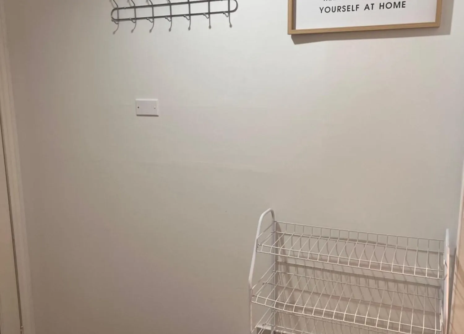 1St Floor Separate Entrance Bachelor-Studio Apartment Near Hamilton Airport, Mohawk College, St Josephs Hospital 0*,